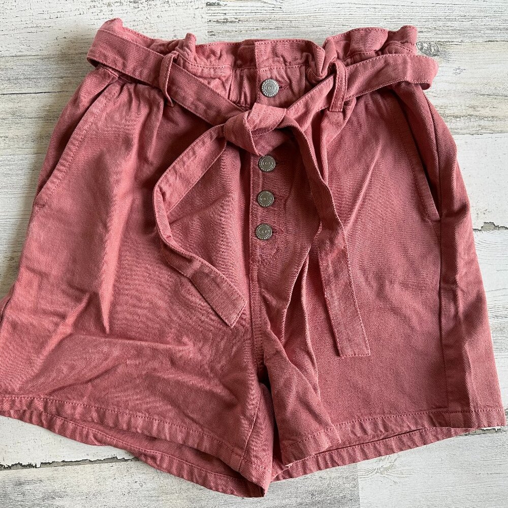 NWT LOFT Button Front High Rise Paperbag Pull On Shorts Pink Small w/ tie belt